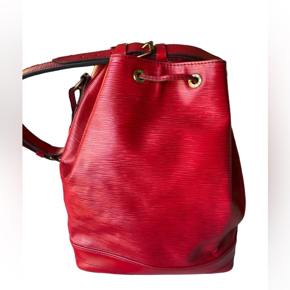 LOUIS VUITTON Epi Noe GM  Shoulder Bag Leather Castilian Red Authenticated - Picture 3 of 15
